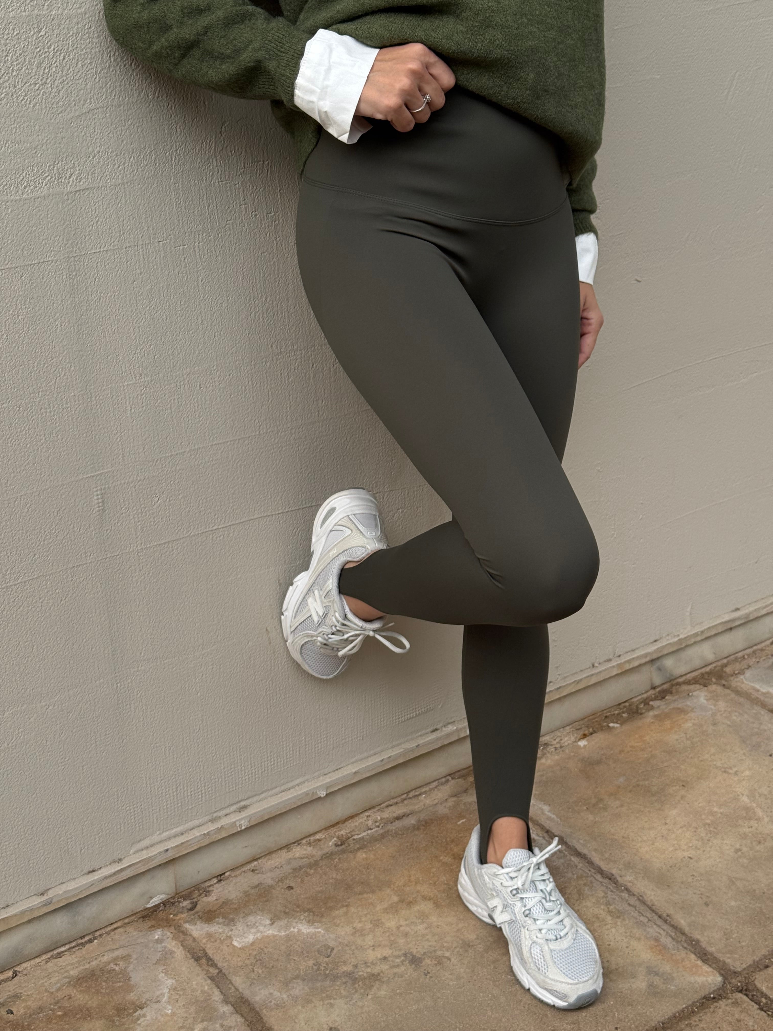 PUSH UP STIRRUP LEGGINGS