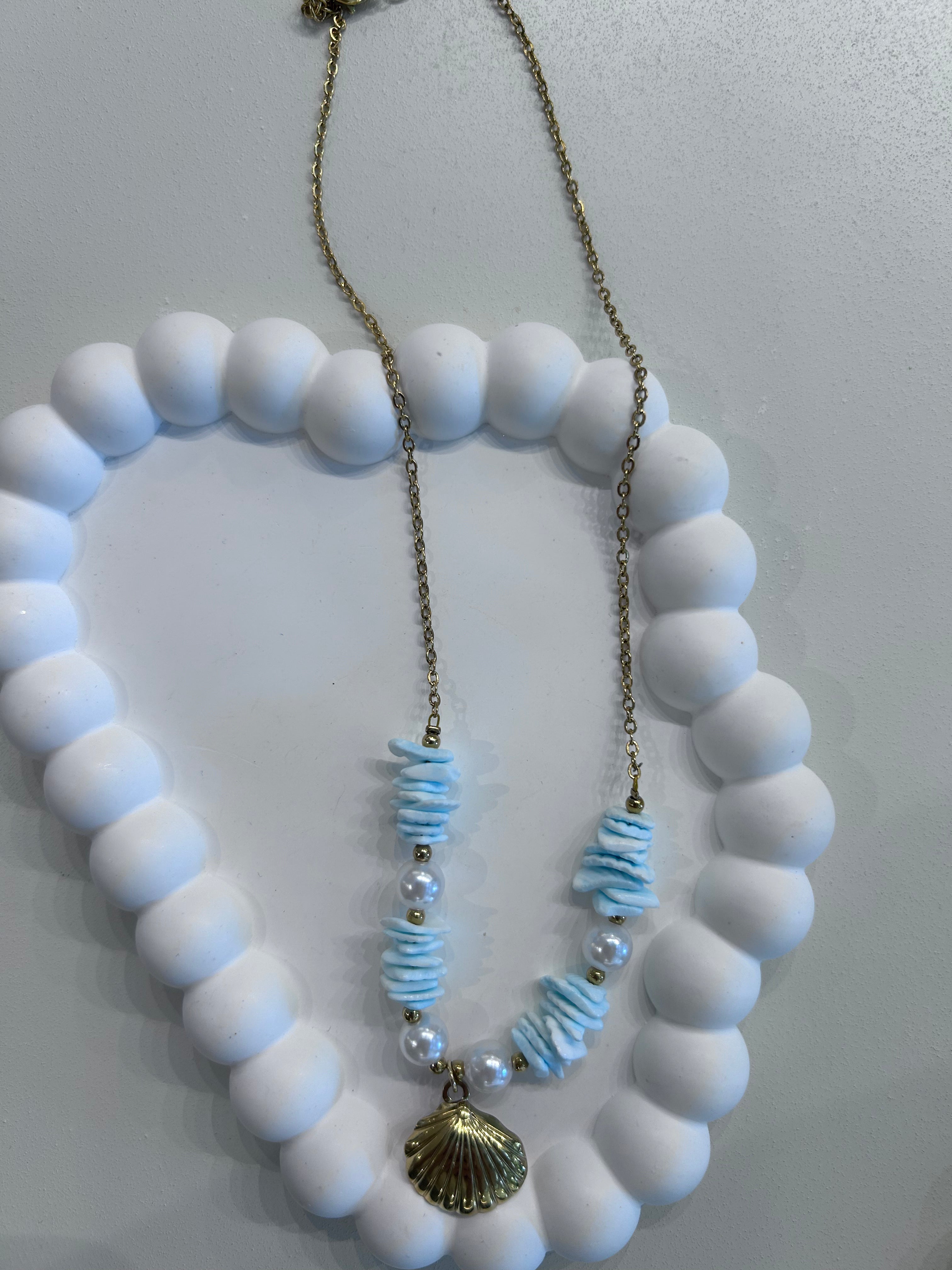 OCEAN SHELL NECKLACE